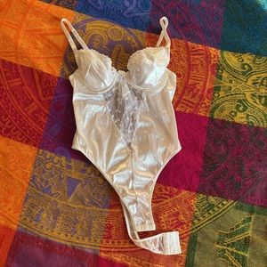 sexy white body suit with lace 💋